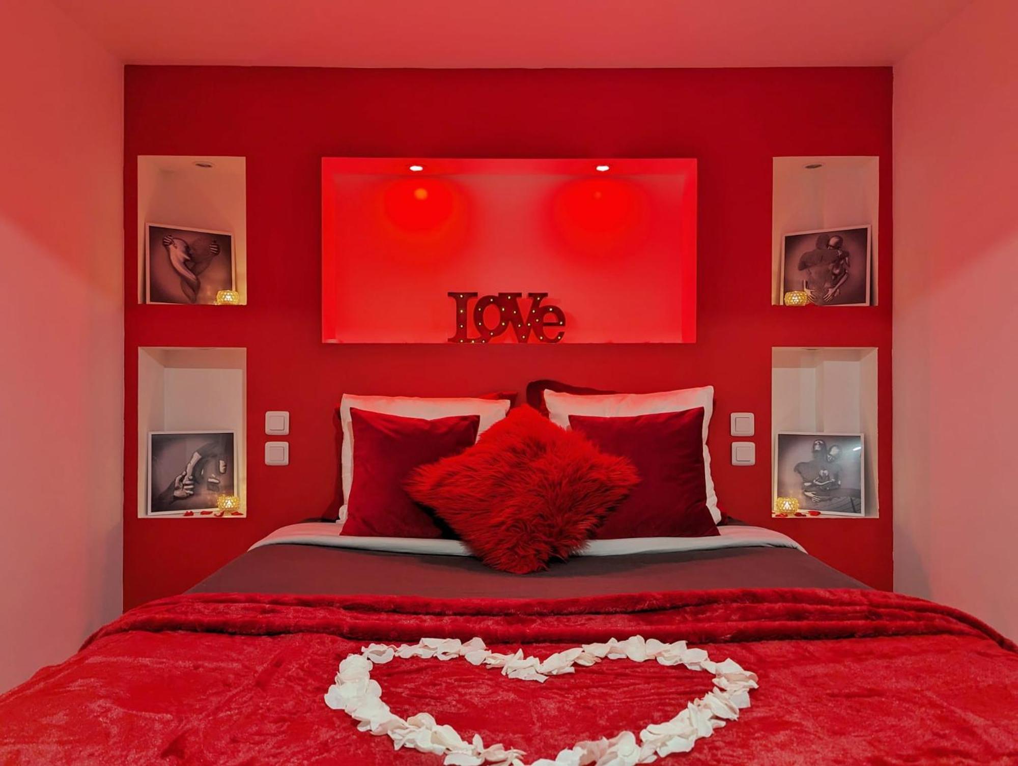 Love Room Perpignan Jacuzzi & Ambiance Romantique Villeneuve-de-la-Raho Eksteriør bilde